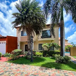 Villa Diamante 159 Luxury With Private Pool In Gold Coast 3 Bedrooms 3 Bath, Palm Beach