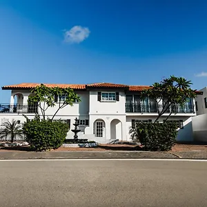 Villa Fontana 1 & 2, Palm Beach