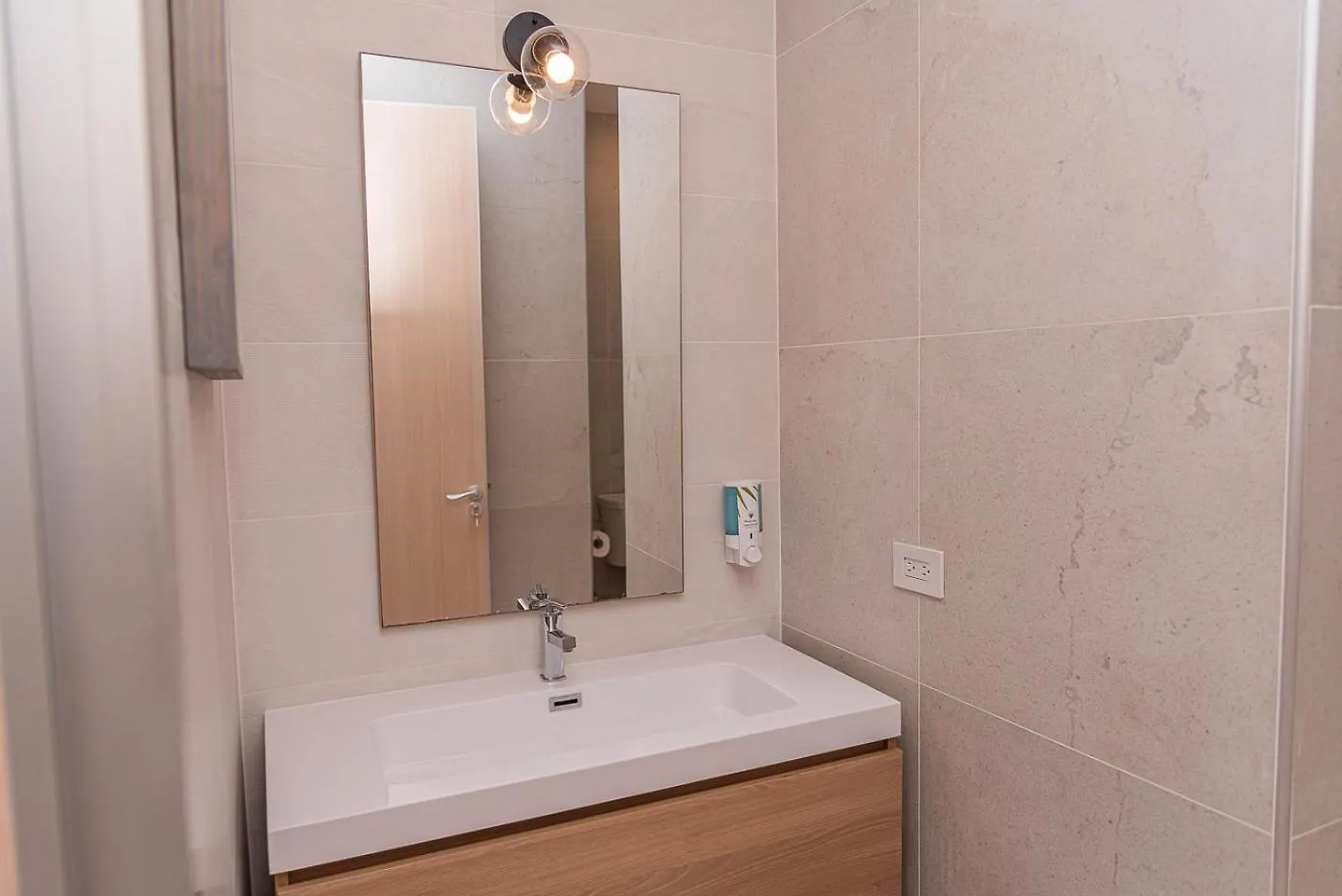 Opal Rental III Palm Beach Aruba